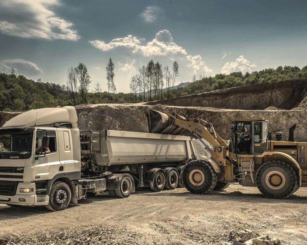camions travaux